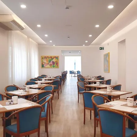 塞丽娜酒店